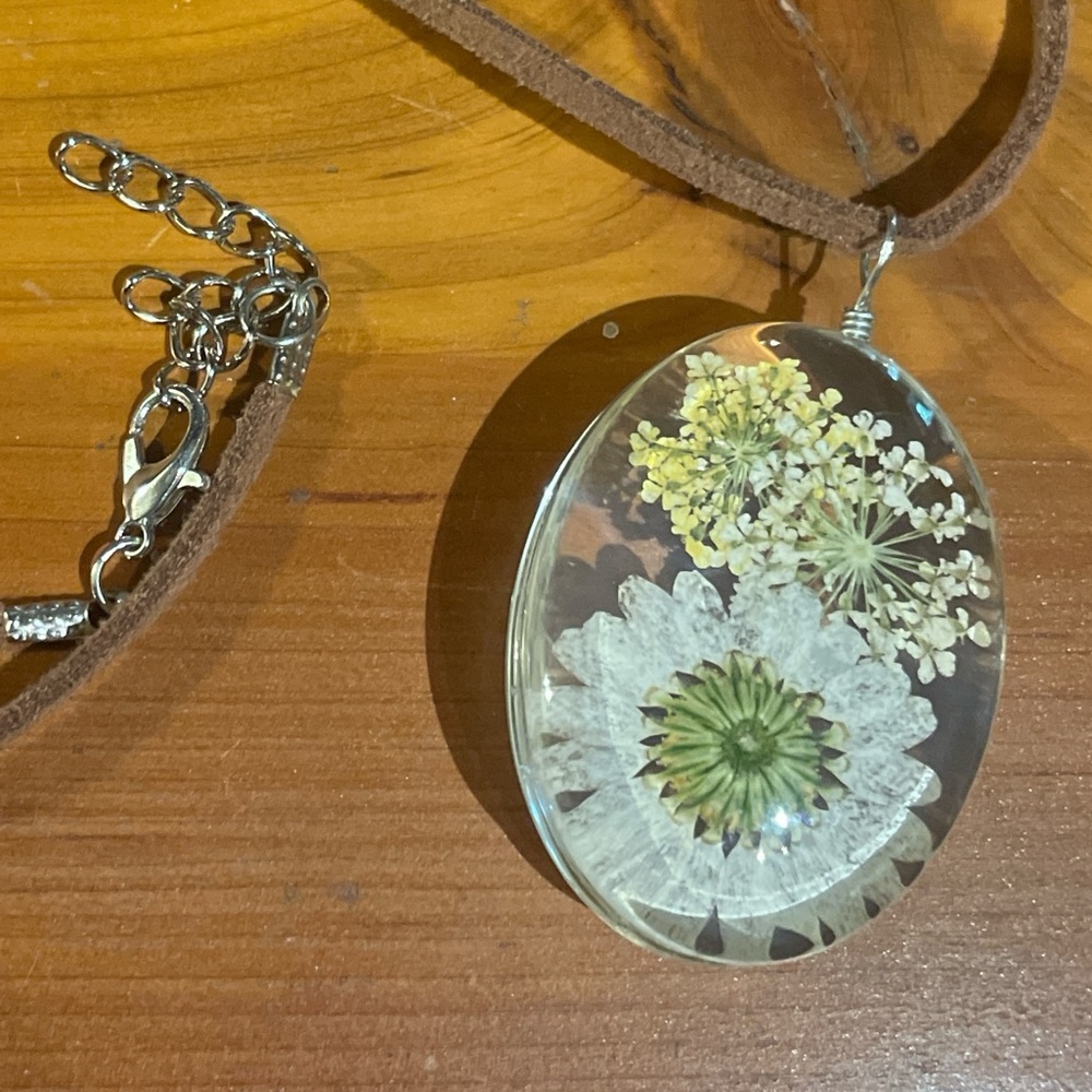 Lucite Floral Pendant Necklace with Brown Leather 18” Chain. Beautiful! - Picture 3 of 3